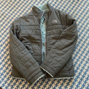 Girls North Face Medium 10-12 Reversible Mossbud Jacket. Excellent condition.